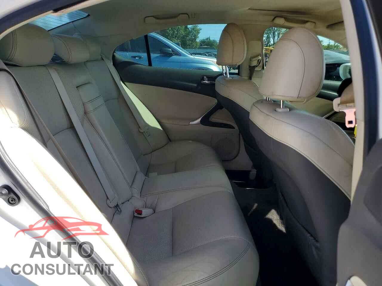 LEXUS IS 2011 - JTHBF5C24B5156189