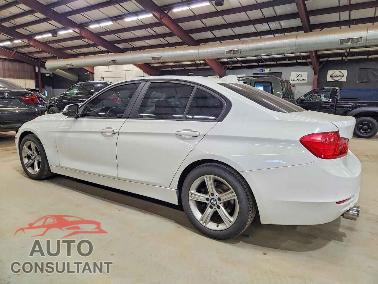 BMW 3 SERIES 2013 - WBA3B5C54DF596337