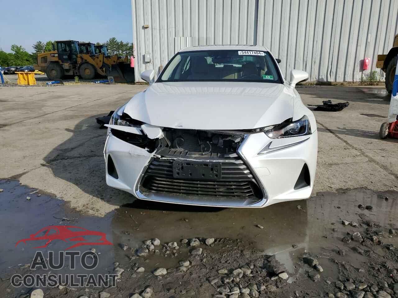 LEXUS IS 2018 - JTHC81D29J5028373