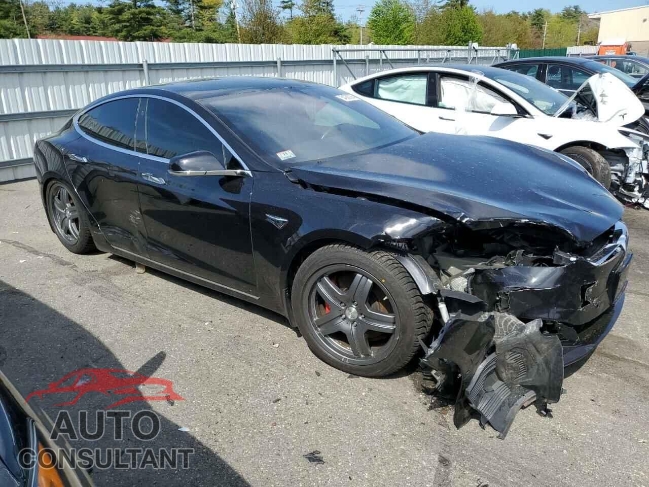 TESLA MODEL S 2018 - 5YJSA1E44JF272156