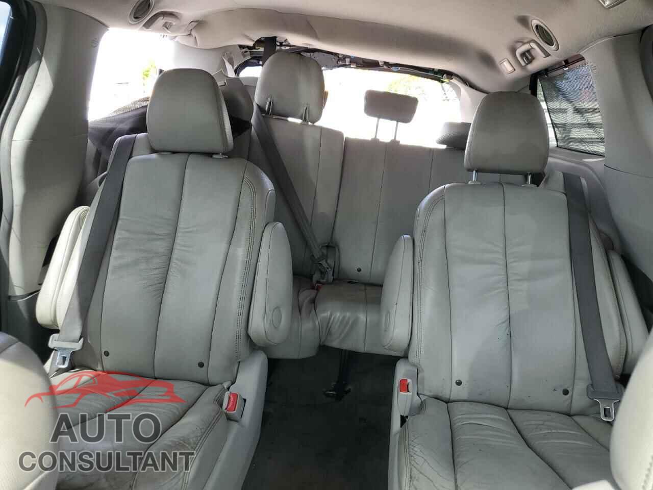TOYOTA All Models 2011 - 5TDDK3DC8BS015802