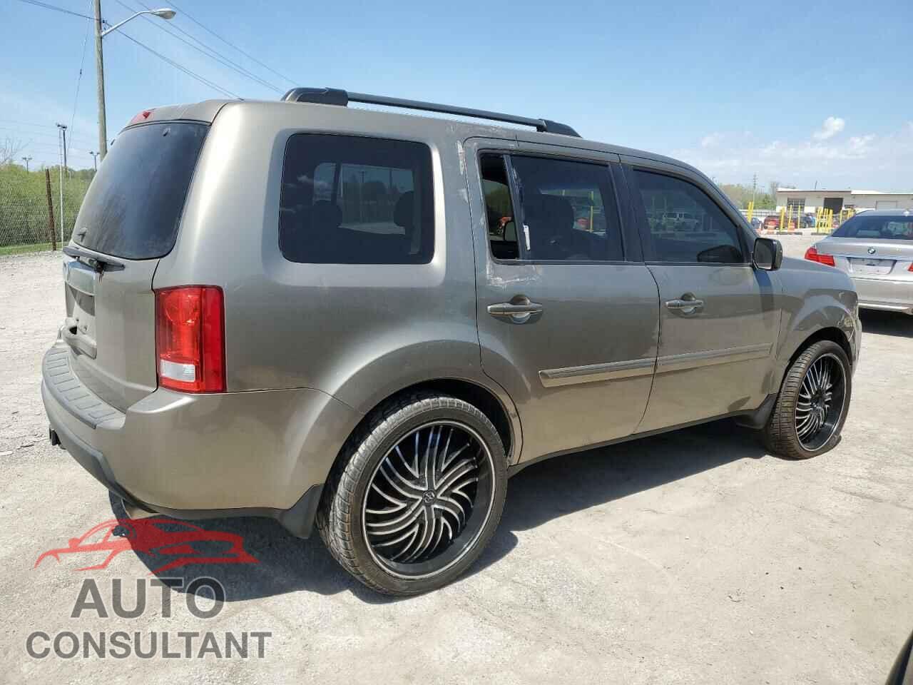 HONDA PILOT 2011 - 5FNYF3H51BB036593