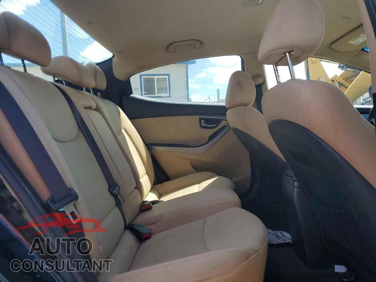 HYUNDAI ELANTRA 2013 - 5NPDH4AE5DH414637