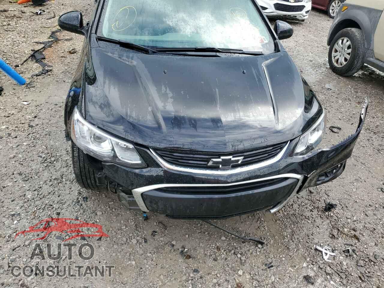 CHEVROLET SONIC 2017 - 1G1JB5SH6H4167166