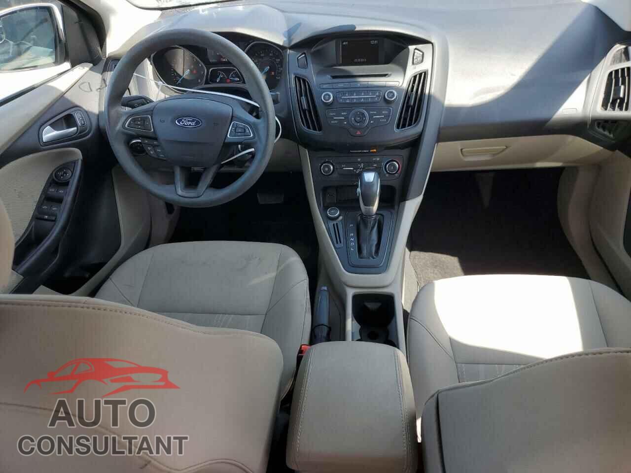 FORD FOCUS 2015 - 1FADP3F22FL259660