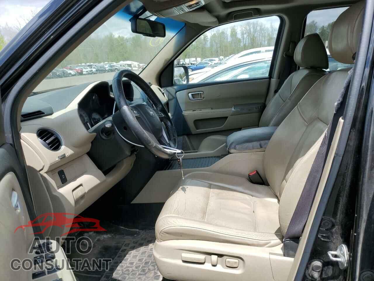 HONDA PILOT 2011 - 5FNYF4H52BB503154