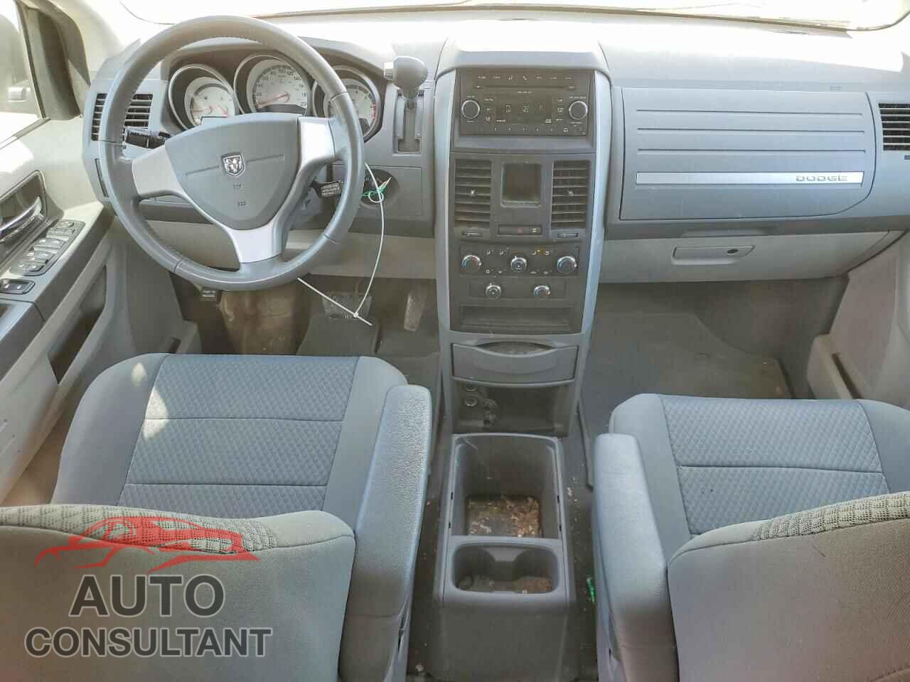 DODGE CARAVAN 2010 - 2D4RN4DE3AR356135