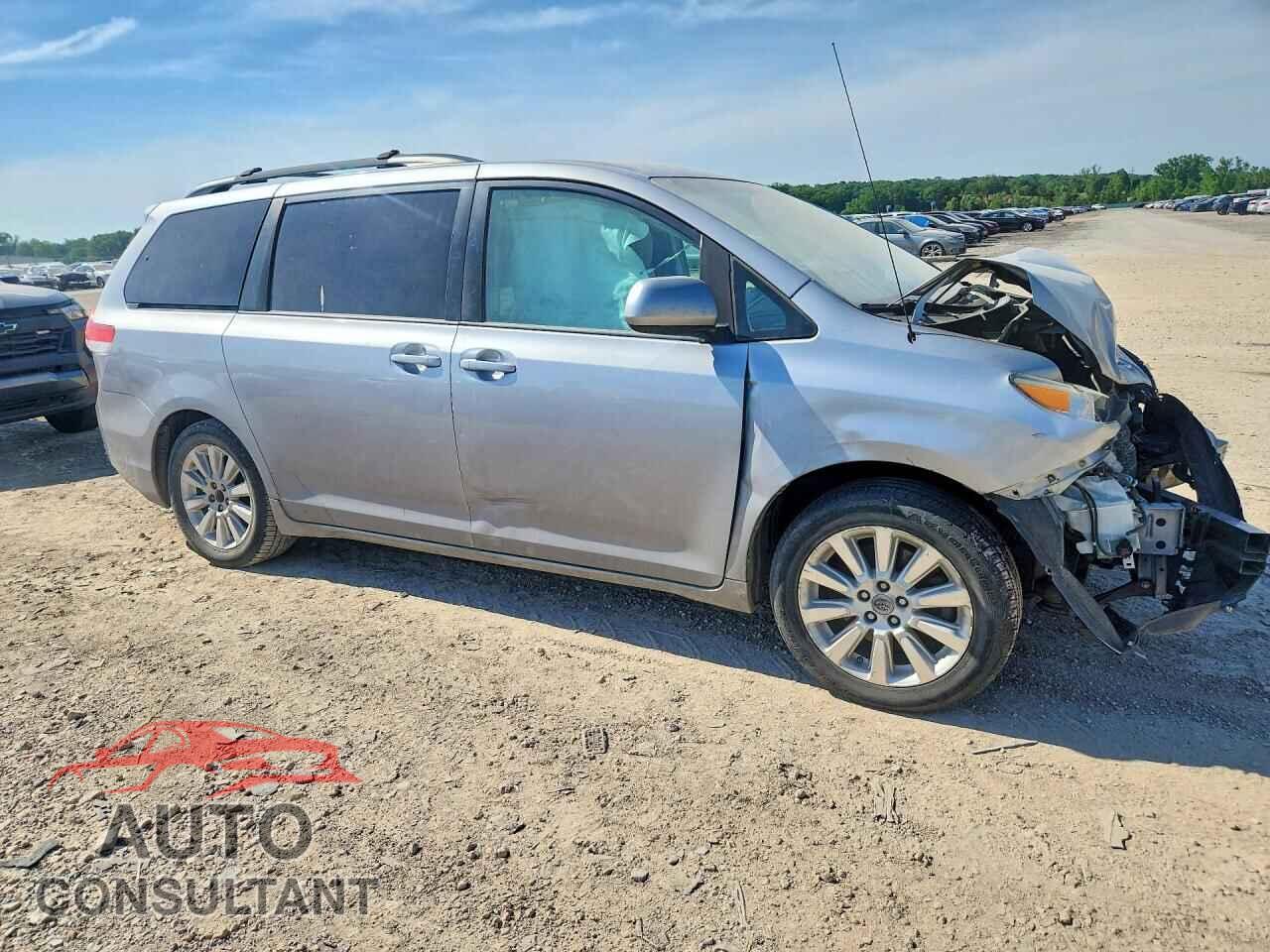TOYOTA SIENNA 2012 - 5TDJK3DC6CS046602