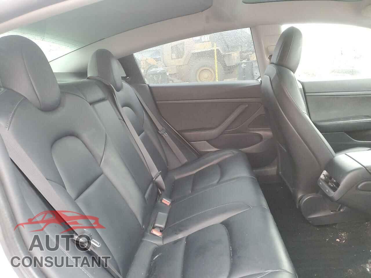 TESLA MODEL 3 2020 - 5YJ3E1EA0LF715713