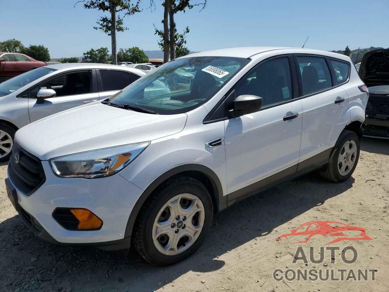 FORD ESCAPE 2017 - 1FMCU0F75HUC51473