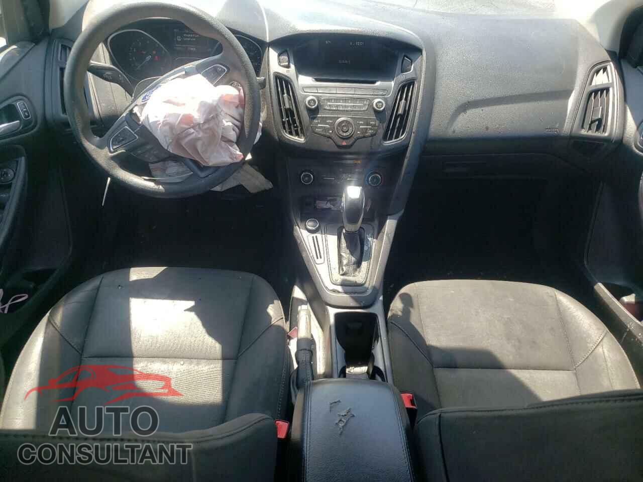 FORD FOCUS 2016 - 1FADP3F23GL261144