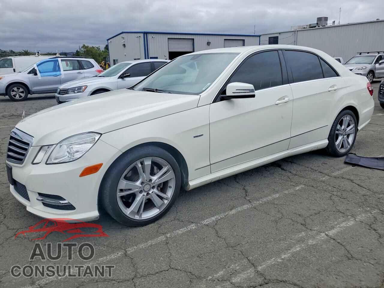 MERCEDES-BENZ E-CLASS 2012 - WDDHF5KB6CA579805