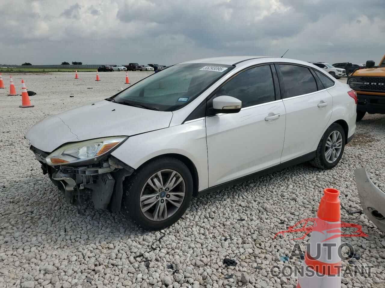 FORD FOCUS 2012 - 1FAHP3H27CL278747