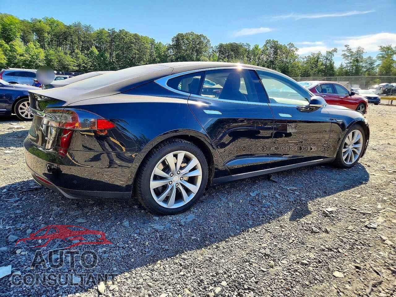TESLA MODEL S 2015 - 5YJSA1H26FF096728