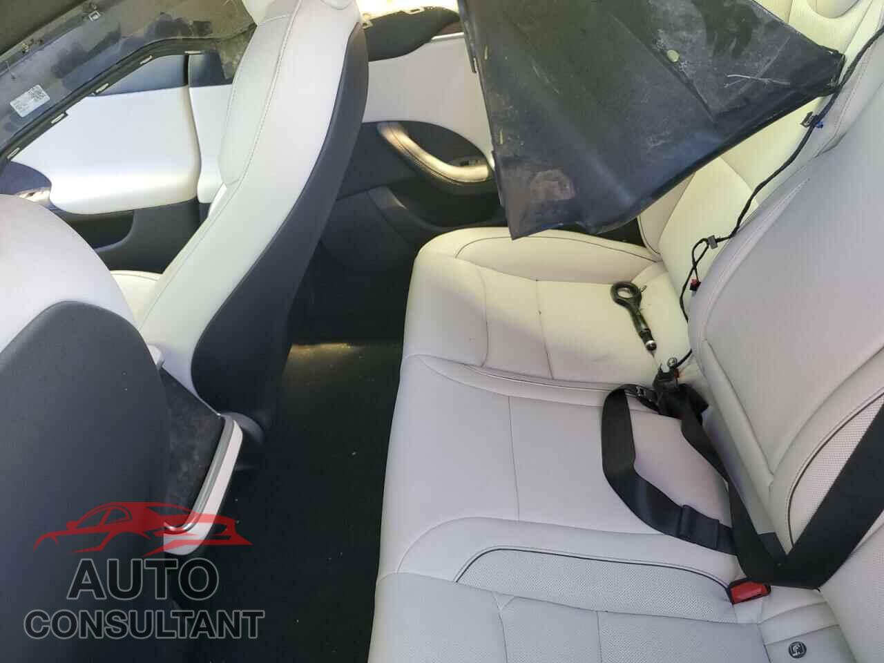 TESLA MODEL S 2021 - 5YJSA1E62MF438566