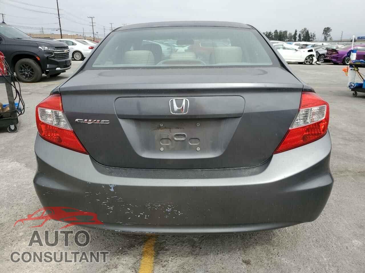 HONDA CIVIC 2012 - 2HGFB2F86CH330174