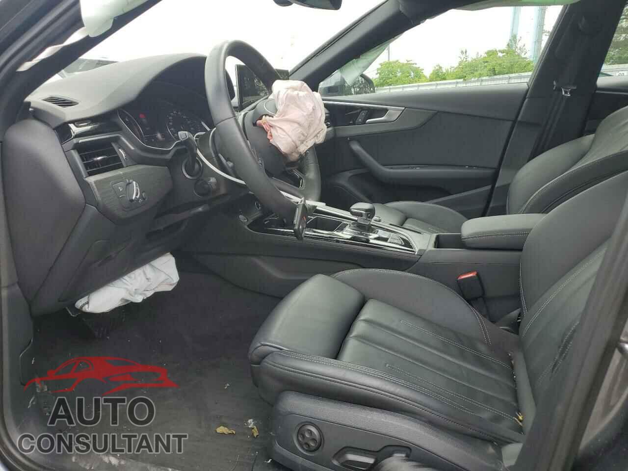 AUDI A4 2021 - WAUDAAF41MN011075