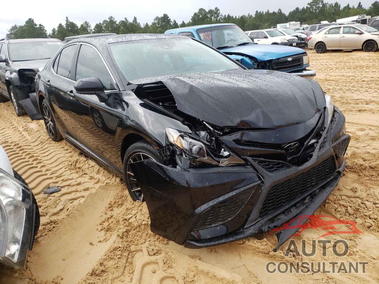 TOYOTA CAMRY 2021 - 4T1G11AK5MU447158