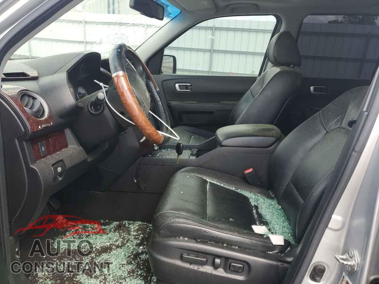 HONDA PILOT 2011 - 5FNYF3H55BB001832