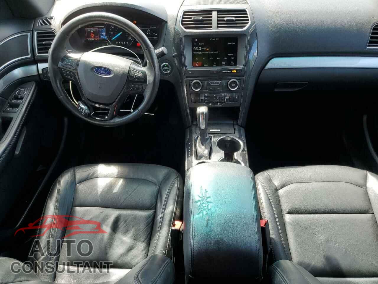FORD EXPLORER 2017 - 1FM5K7D8XHGA86103