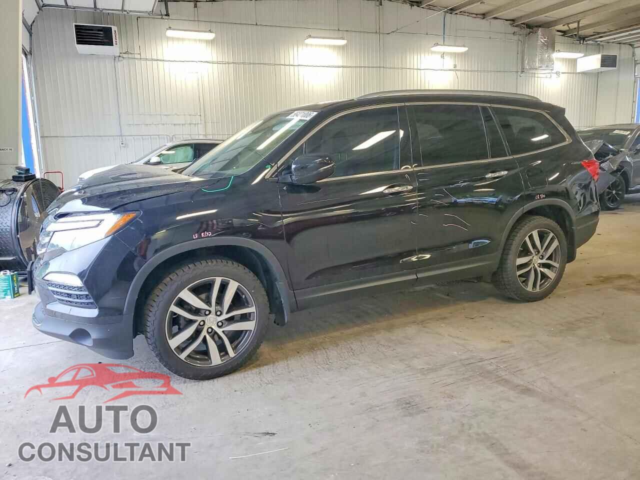 HONDA PILOT 2017 - 5FNYF6H08HB100238