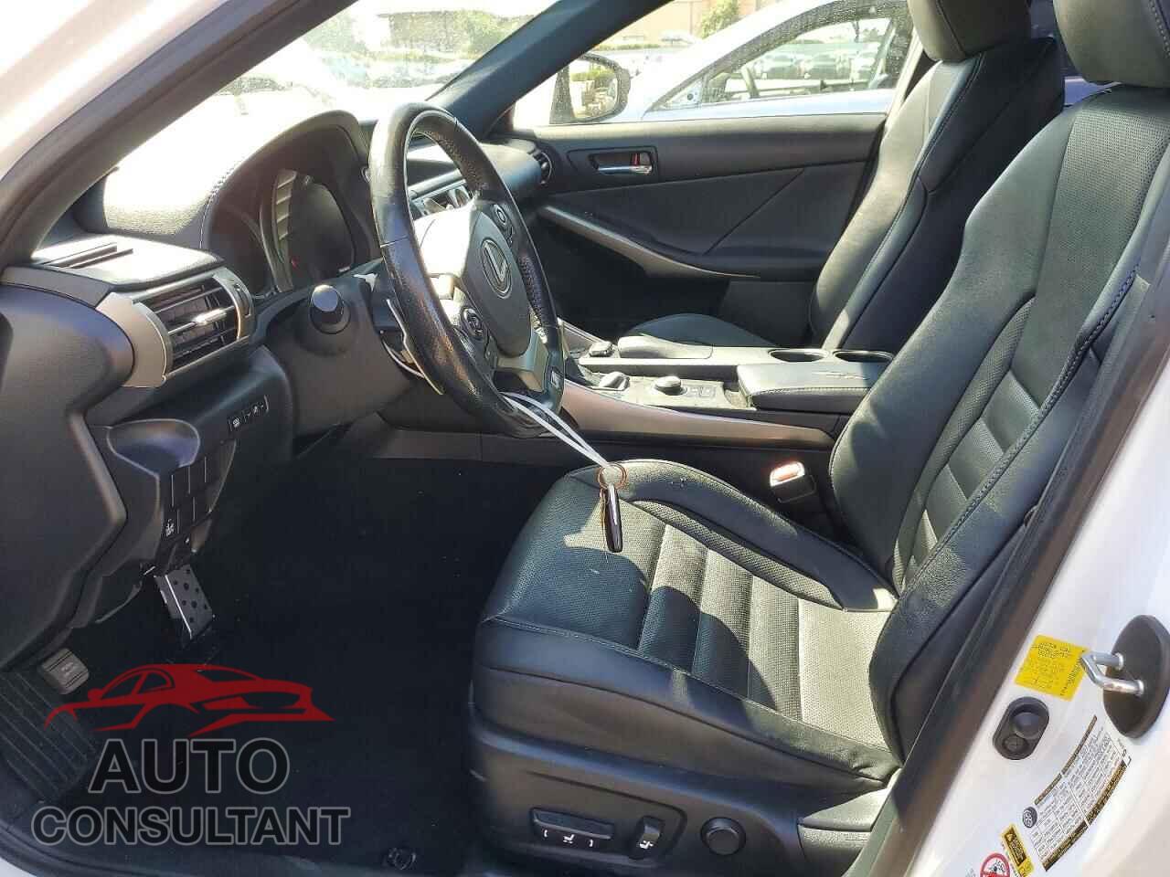 LEXUS IS 2015 - JTHBF1D22F5055729