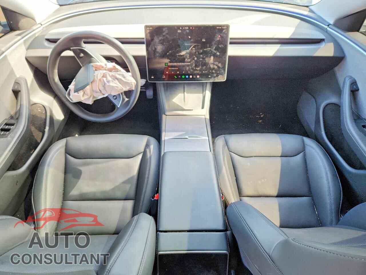 TESLA MODEL 3 2025 - 5YJ3E1EA1SF052540