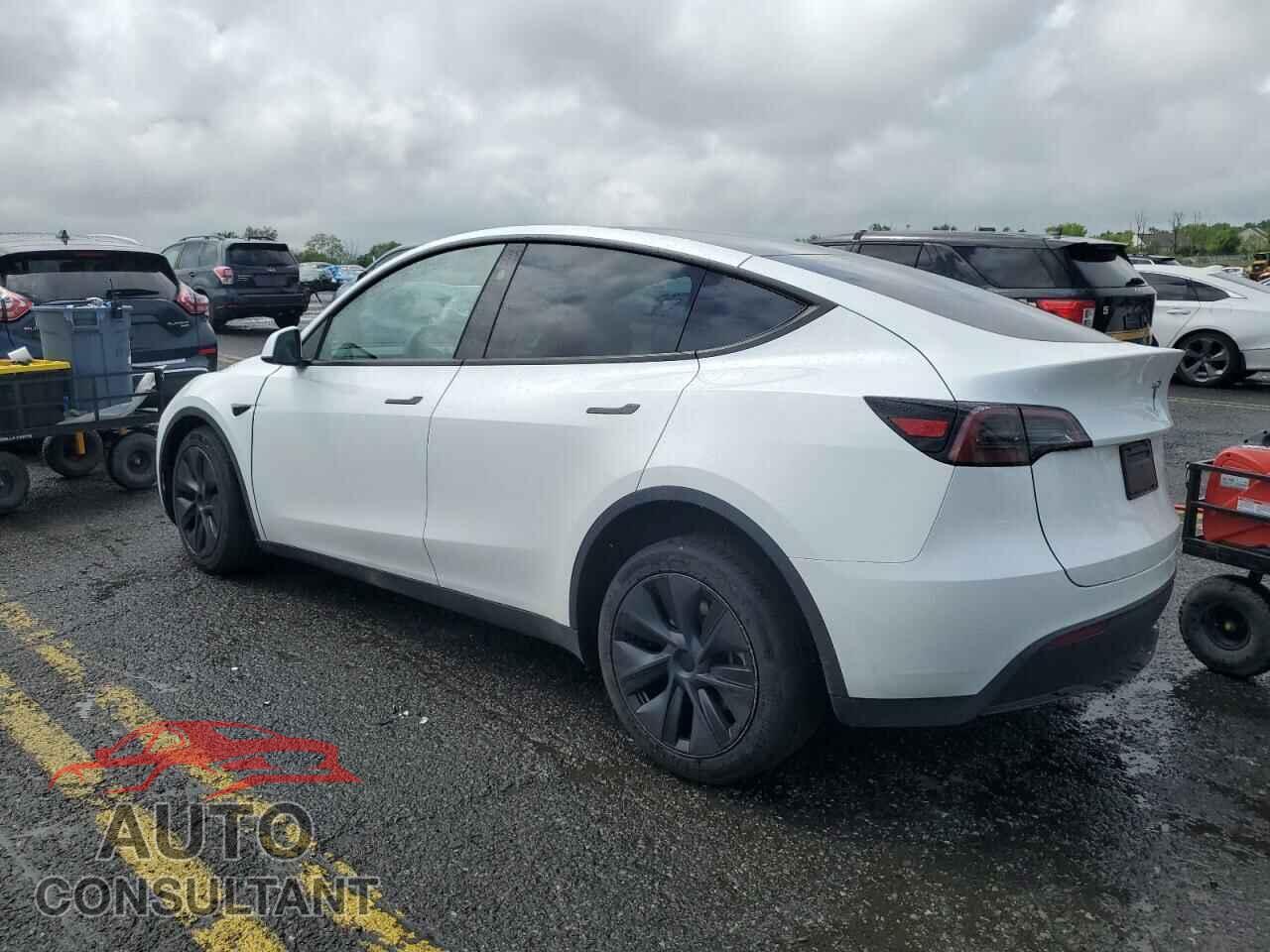 TESLA MODEL Y 2024 - 7SAYGAEEXRF205030