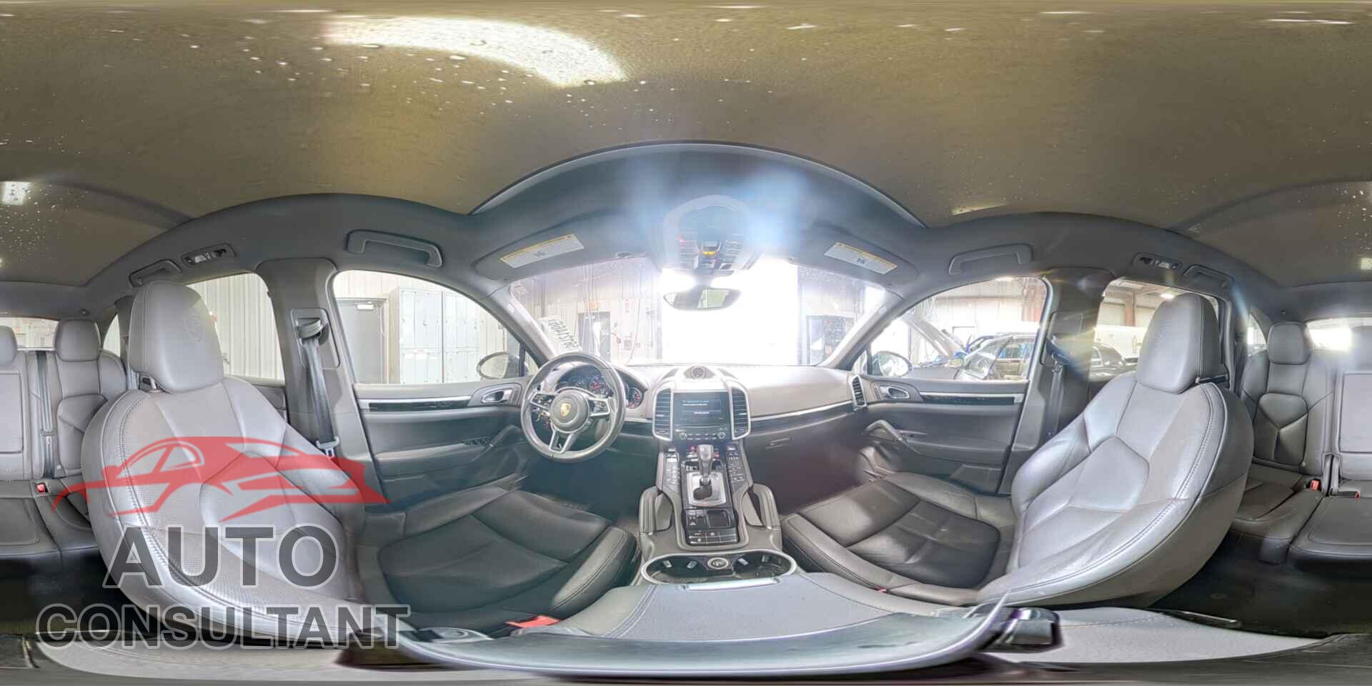 PORSCHE CAYENNE 2017 - WP1AA2A22HKA86648