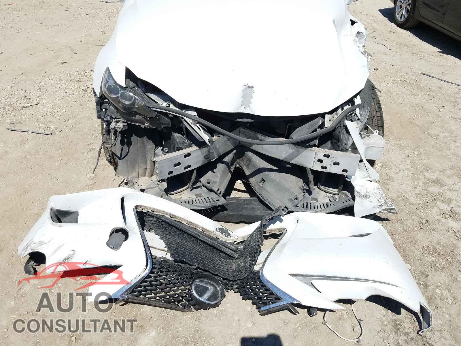 LEXUS IS 2015 - JTHCF1D28F5018057