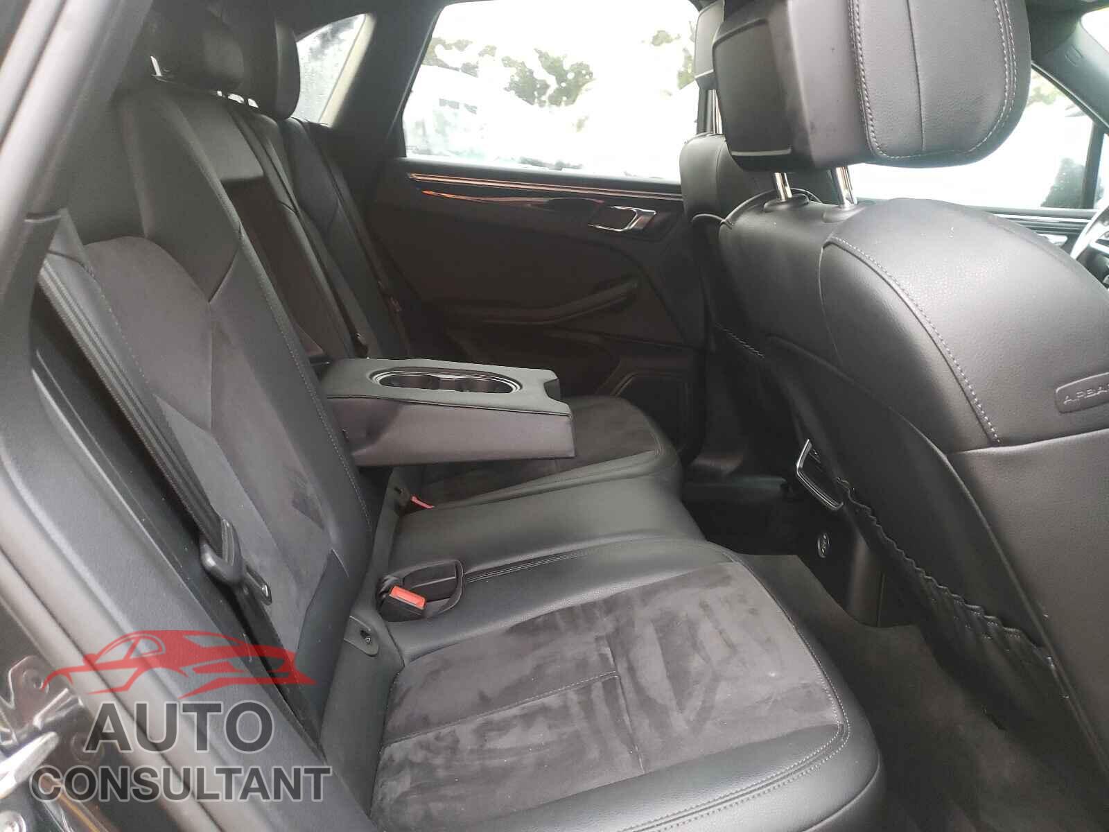 PORSCHE MACAN 2017 - WP1AA2A56HLB06338