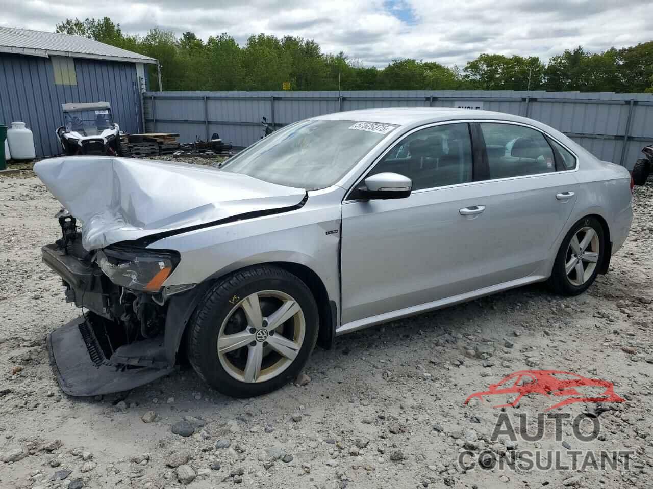 VOLKSWAGEN PASSAT 2015 - 1VWAT7A32FC118231