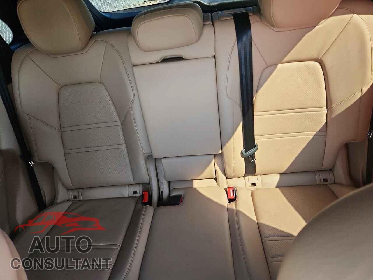 PORSCHE CAYENNE 2019 - WP1AA2AY6KDA10818