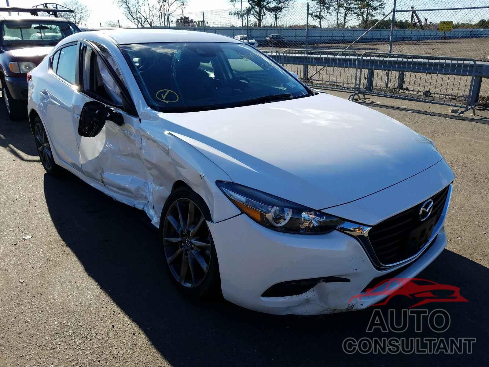 MAZDA 3 2018 - 3MZBN1V34JM275370