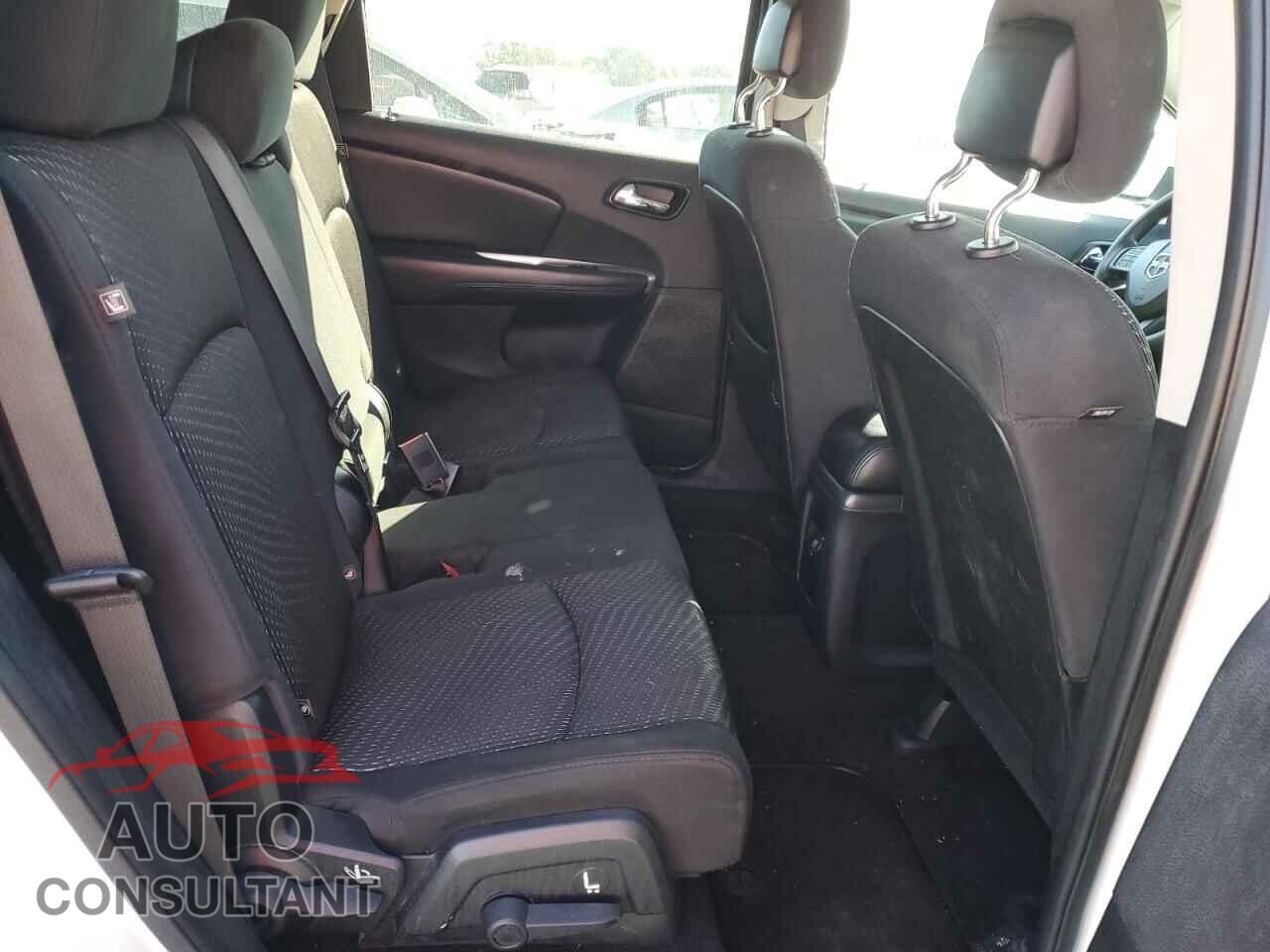 DODGE JOURNEY 2015 - 3C4PDCBGXFT637200