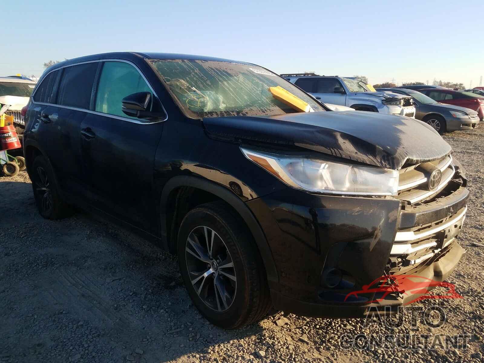 TOYOTA HIGHLANDER 2018 - 5TDZARFH9JS034569