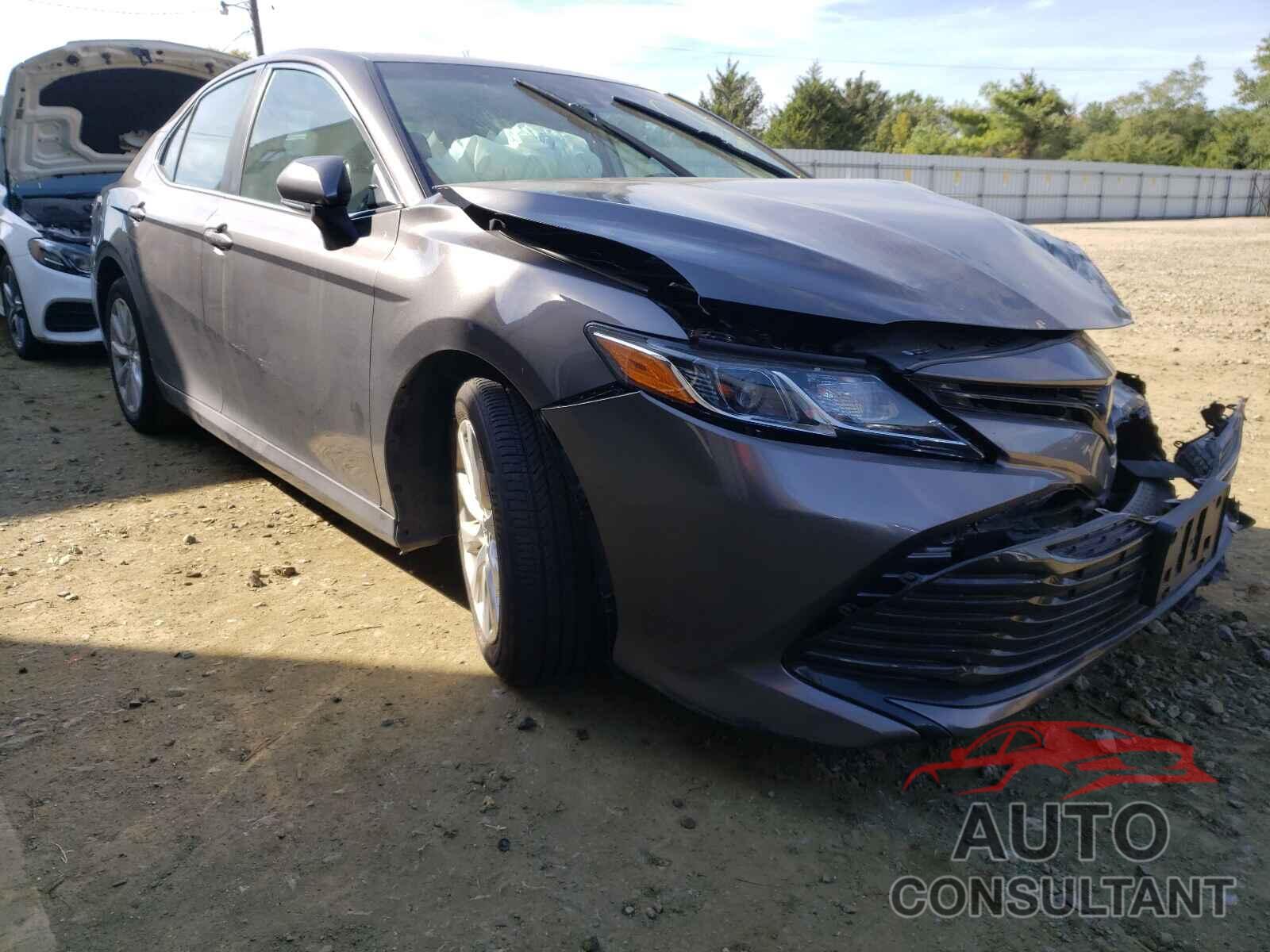 TOYOTA CAMRY 2018 - 4T1B11HK1JU531456