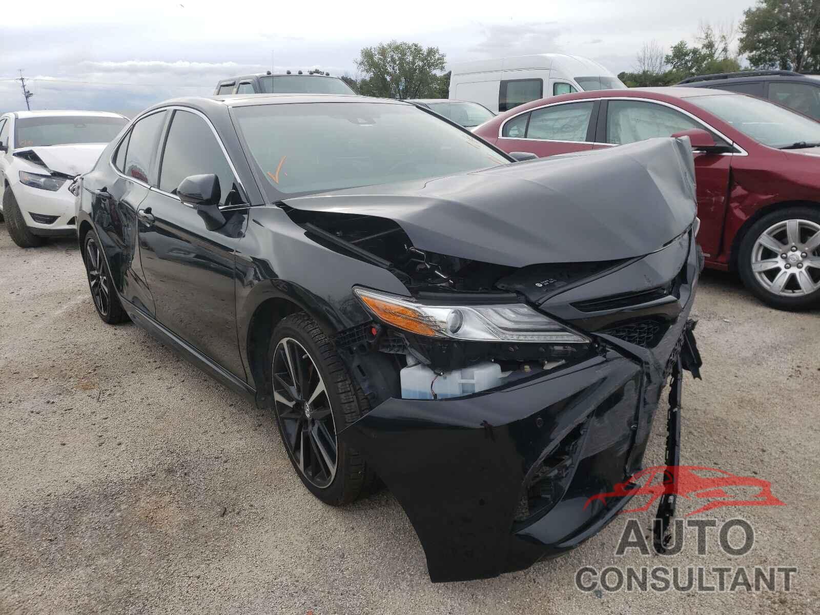 TOYOTA CAMRY 2018 - 4T1B61HKXJU013783