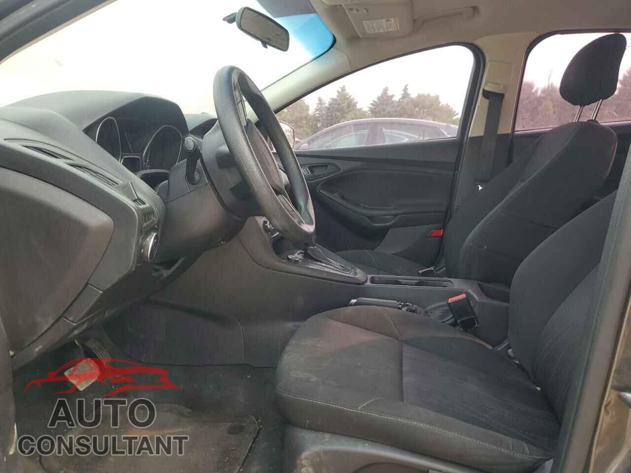 FORD FOCUS 2015 - 1FADP3E25FL364744