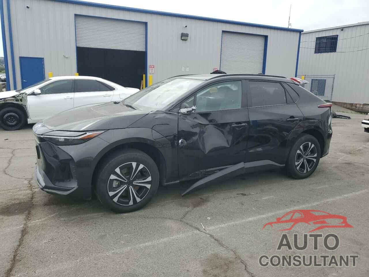TOYOTA BZ4X XLE 2023 - JTMAAAAA4PA027186