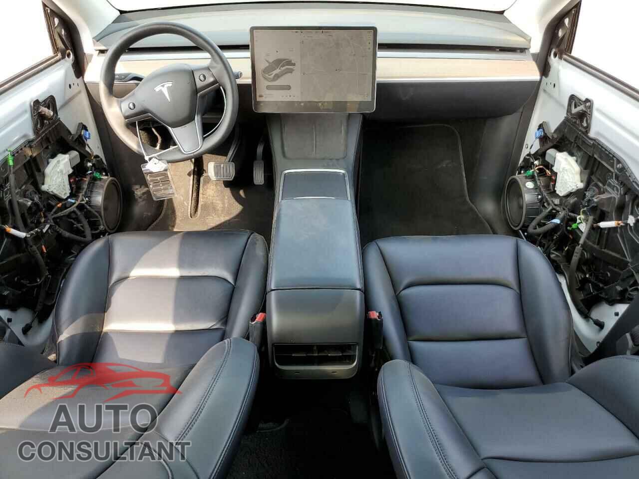 TESLA MODEL Y 2021 - 5YJYGDEEXMF204810