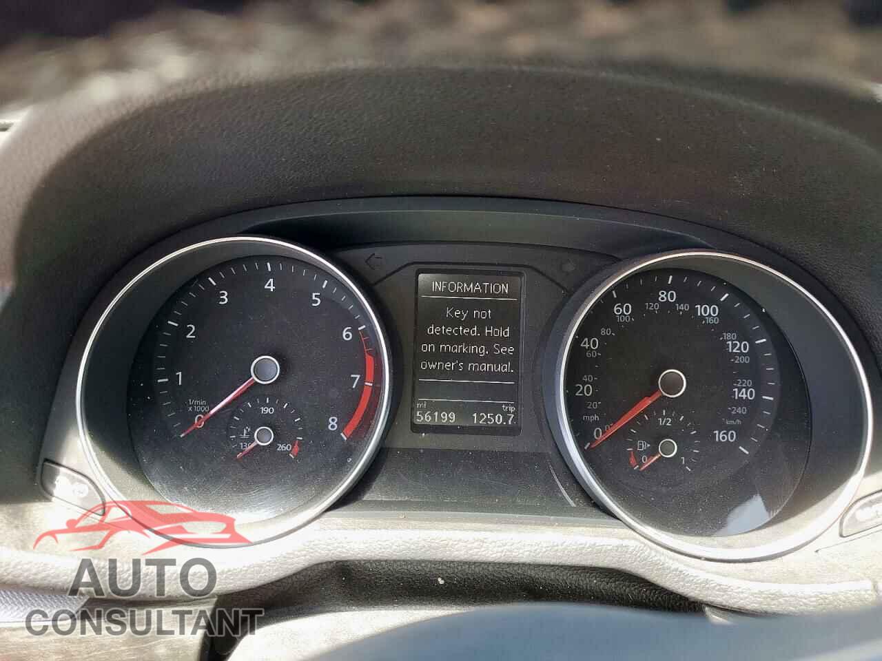 VOLKSWAGEN PASSAT 2018 - 1VWBA7A30JC044102