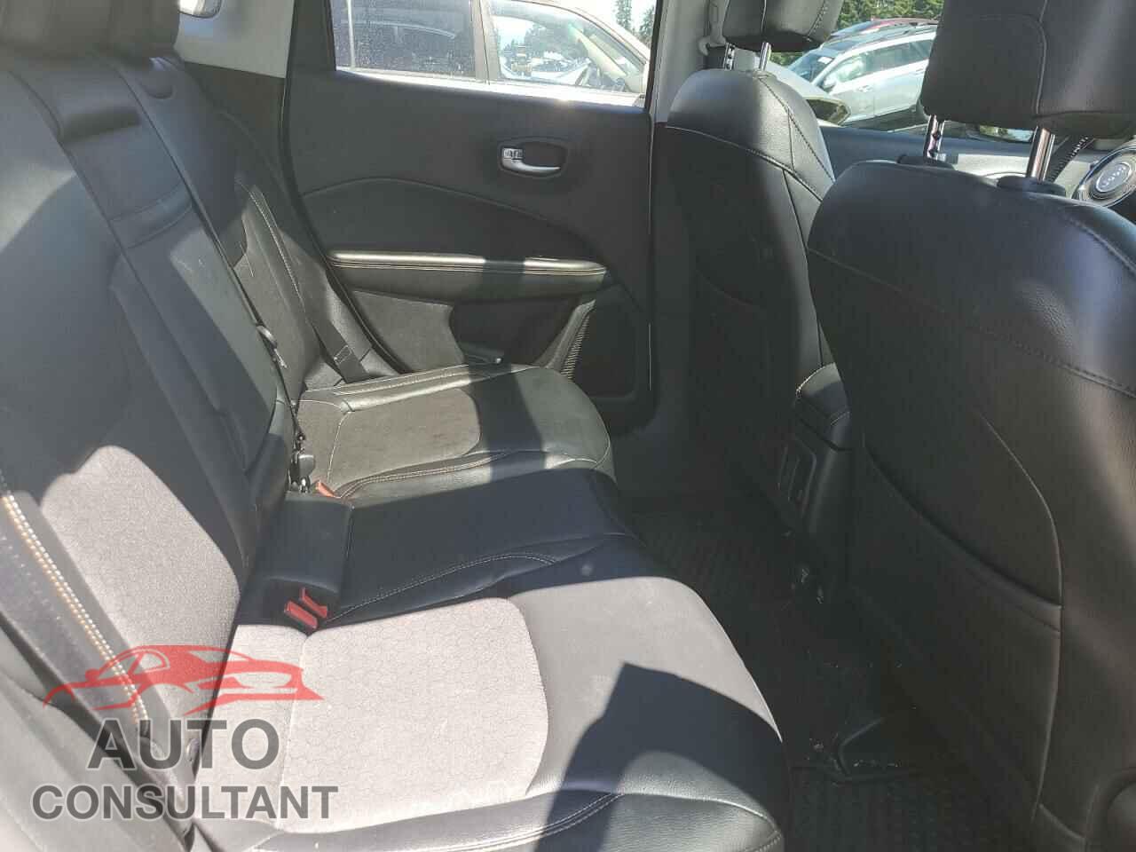 JEEP COMPASS 2017 - 3C4NJDBB4HT689452