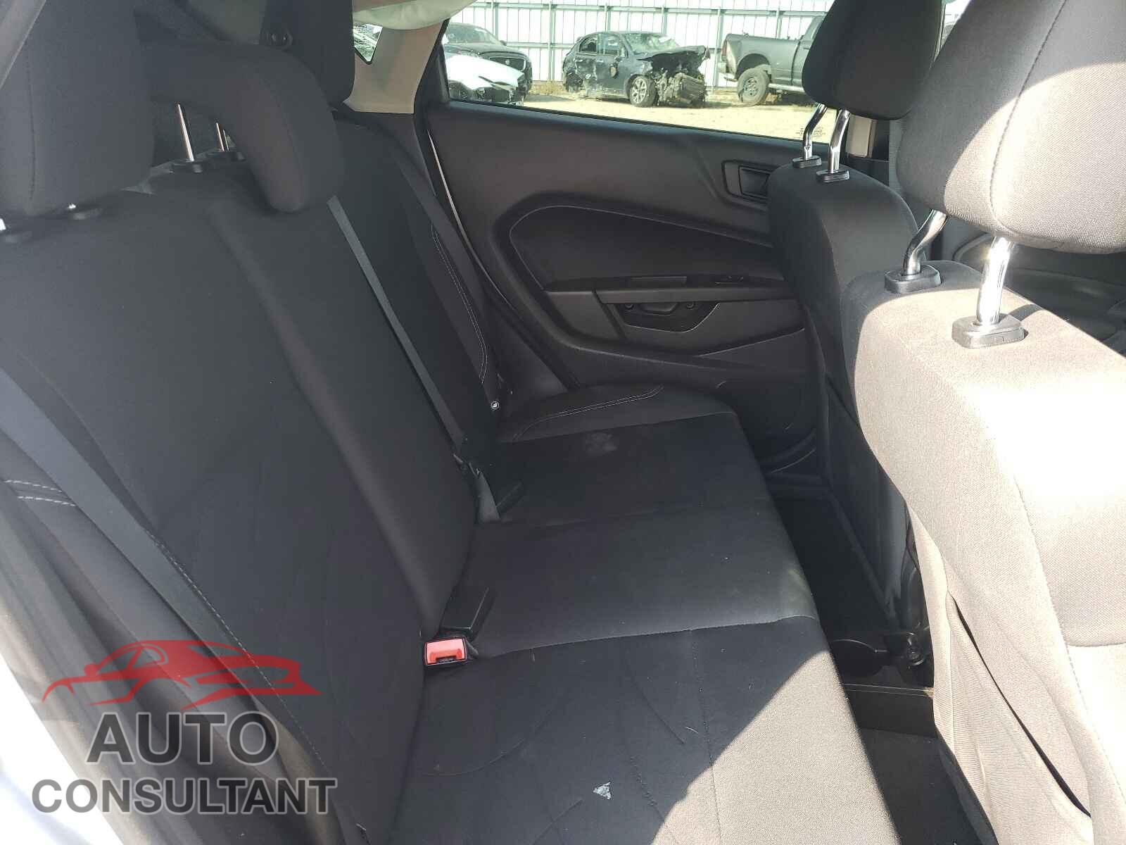 FORD FIESTA 2017 - 3FADP4EJ9HM135921