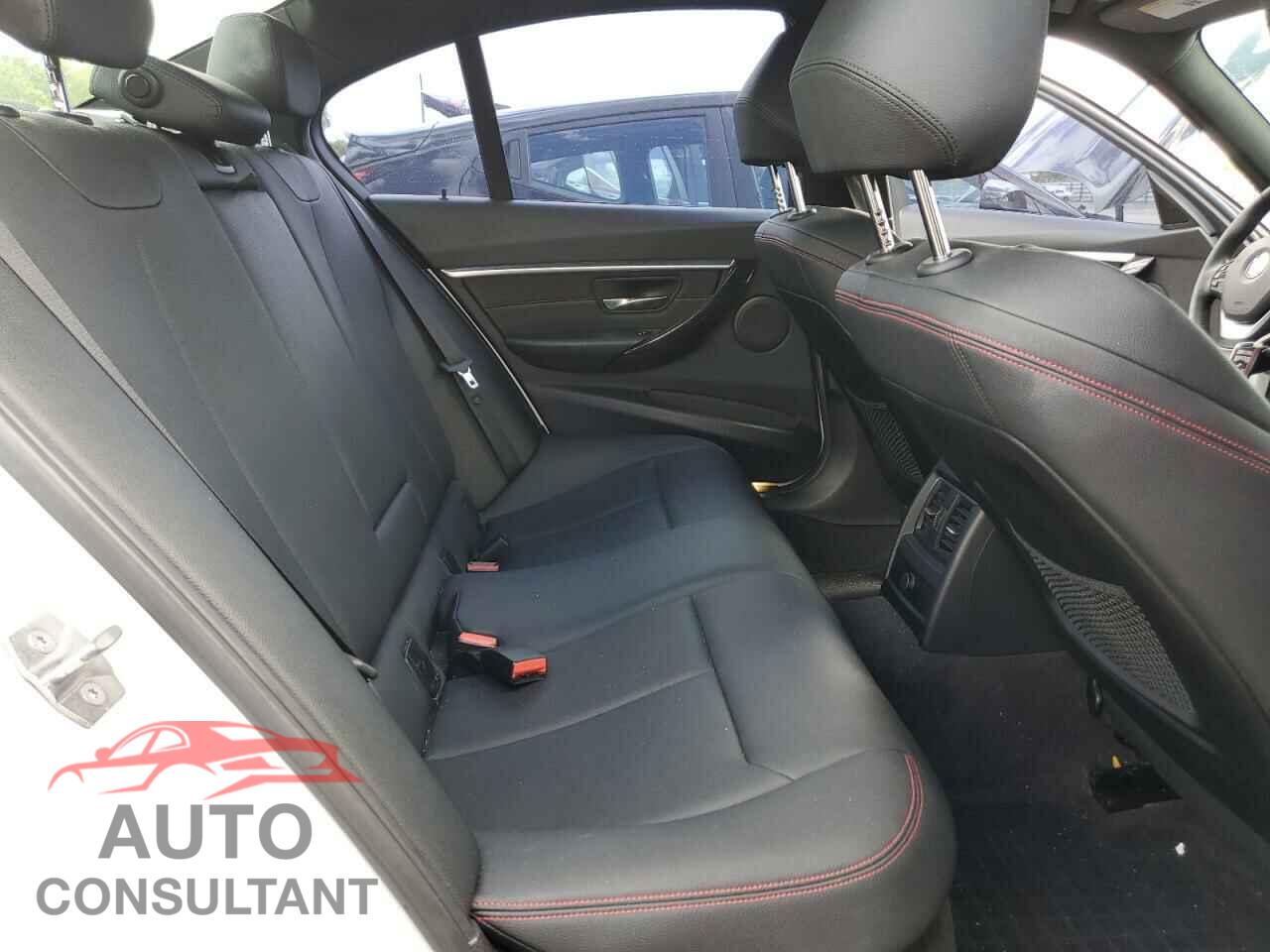 BMW 3 SERIES 2016 - WBA8E9G5XGNU30266