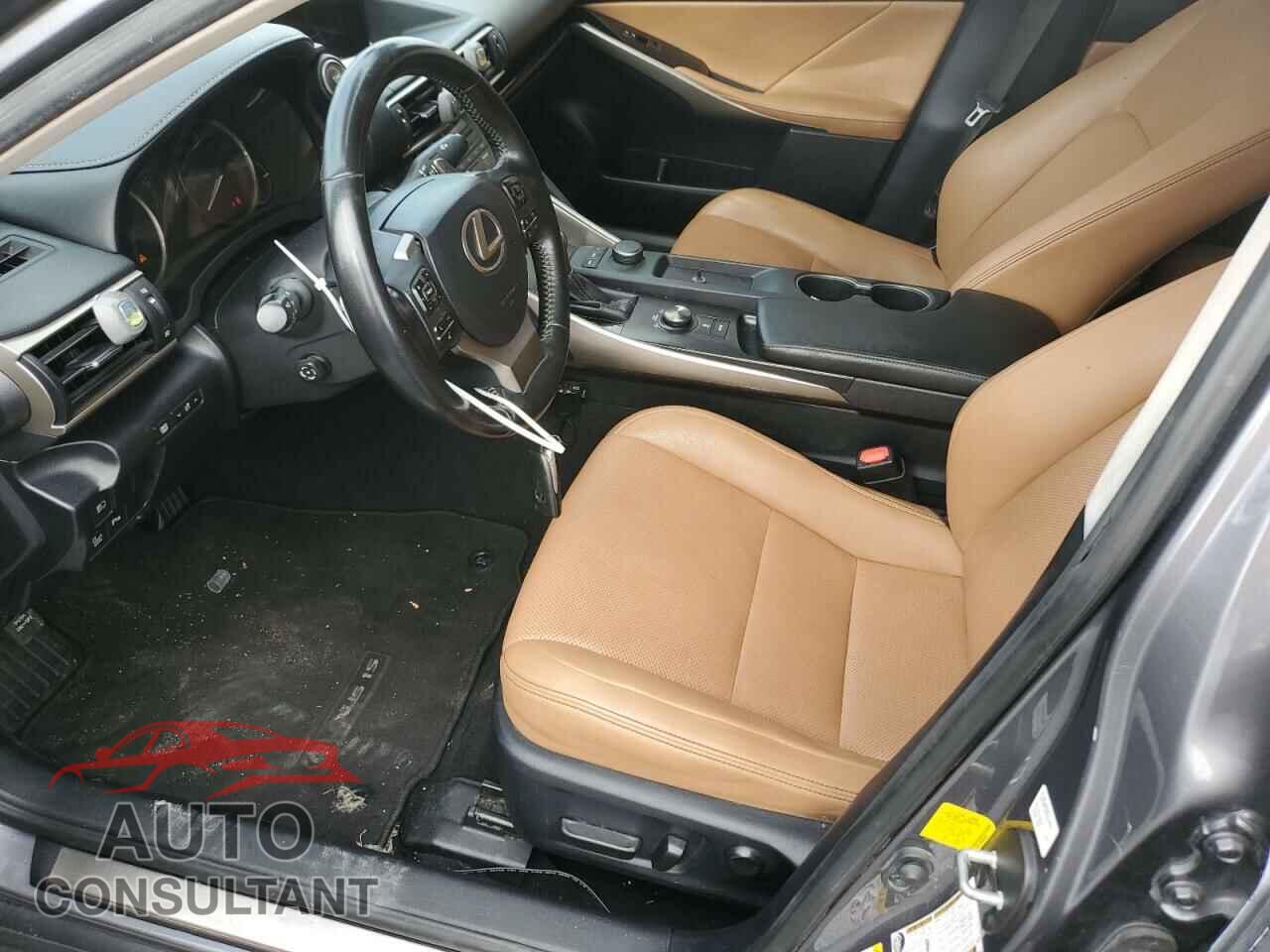LEXUS IS 2019 - JTHBA1D20K5084901
