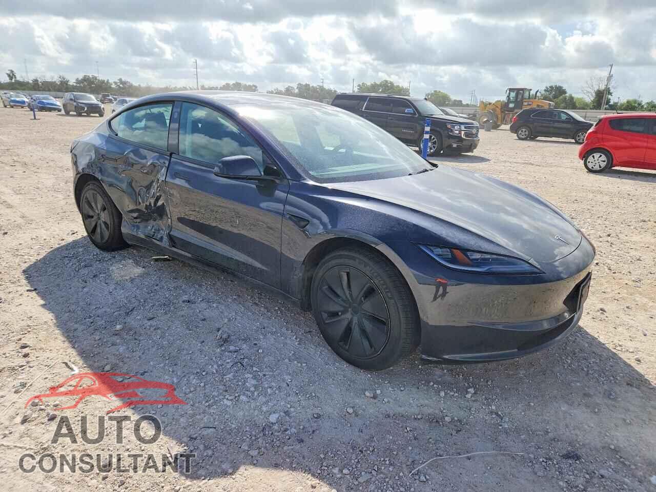 TESLA MODEL 3 2025 - 5YJ3E1EA8SF939522