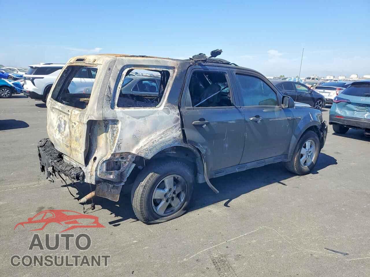 FORD ESCAPE 2009 - 1FMCU03719KD07247