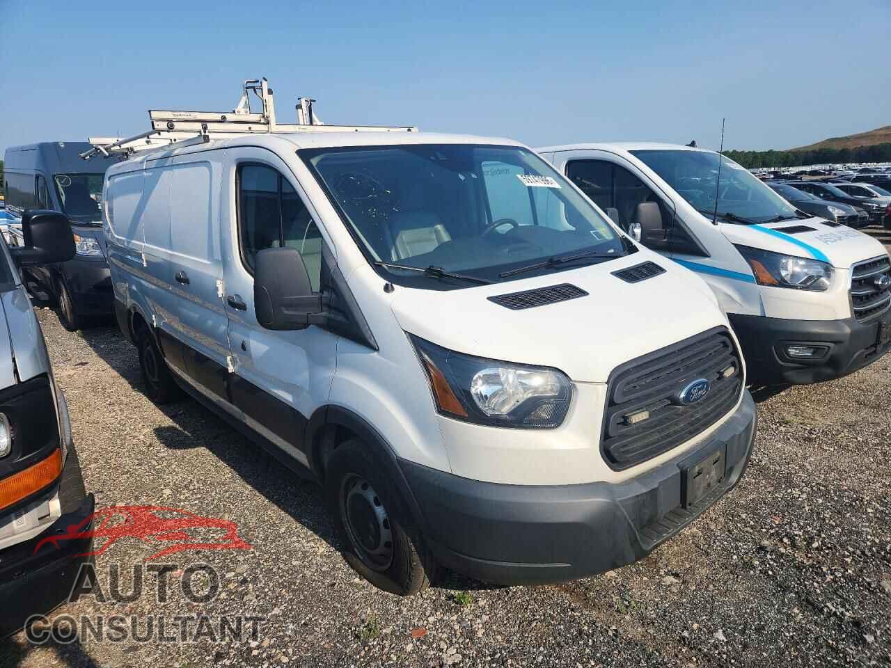 FORD TRANSIT 2017 - 1FTYE1ZM9HKB41066