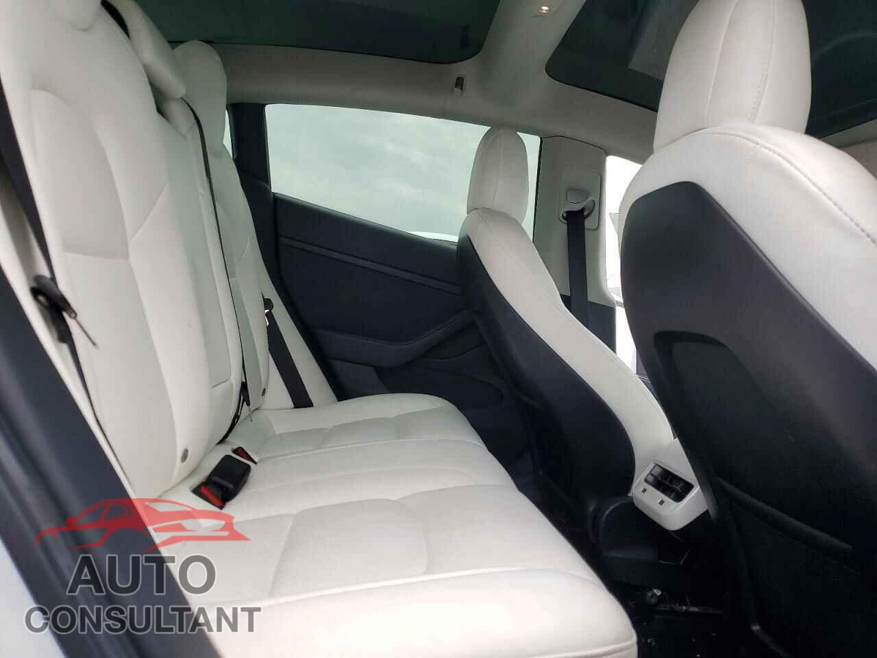 TESLA MODEL 3 2022 - 5YJ3E1EC2NF208655